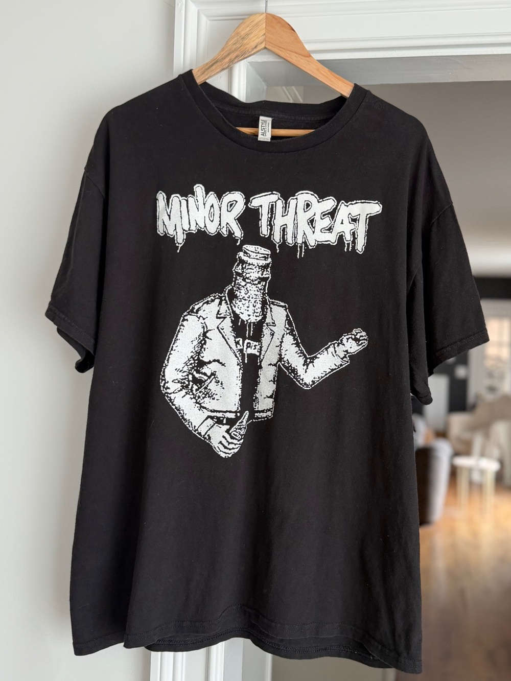 Vintage Minor Threat Punk Band Tee Shirt Sz XL Black Graphic T Mens Concert Y2k